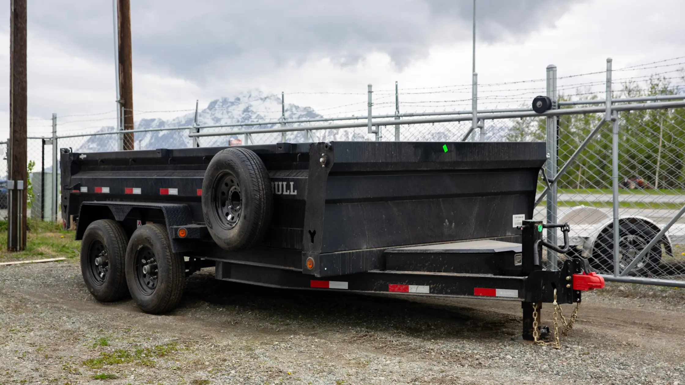 DUMP TRAILER SALE
